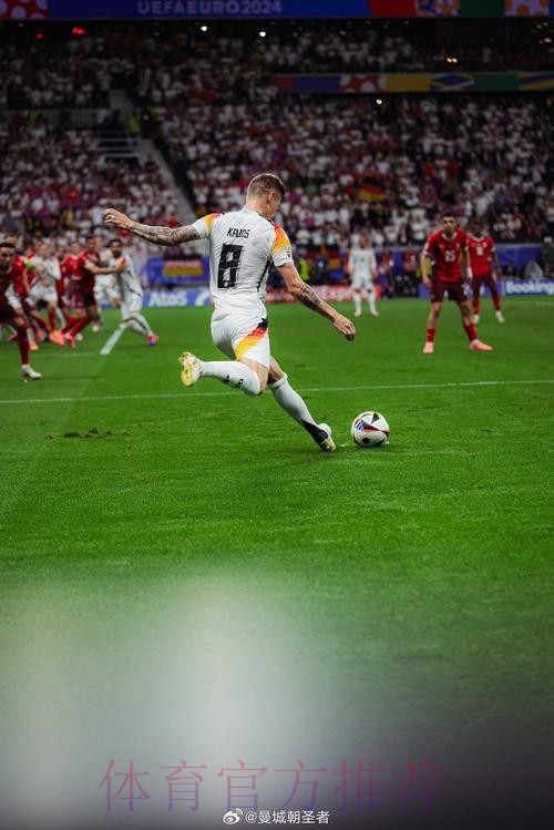 克罗斯对阵赫罗纳传球图：63脚传球 98%成功率